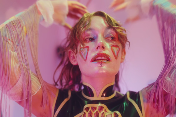Goddess Transcendence: Joy the Clown Interview, chatouilles femdom en latex, taquinage et...