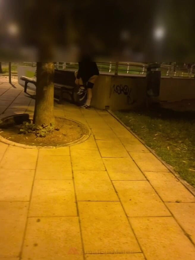 AmateurMates: Ragazzo Amatoriale Sorpreso a Cambiarsi in Un Parco, Esibizionismo Del...