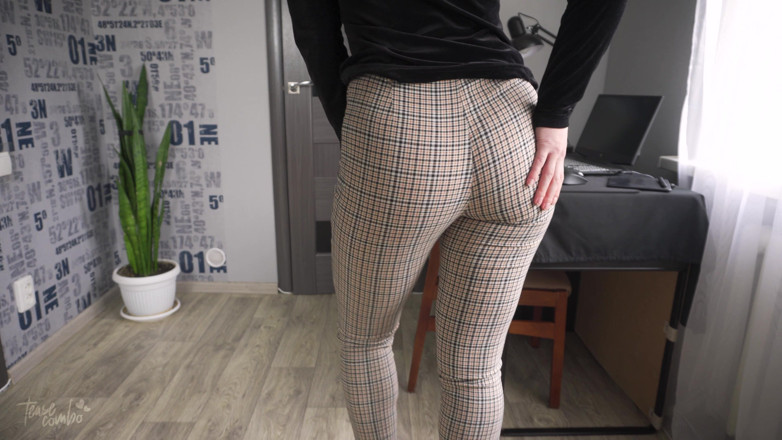 Teasecombo 4K: Oficinista muestra el culo en pantalones super ajustados