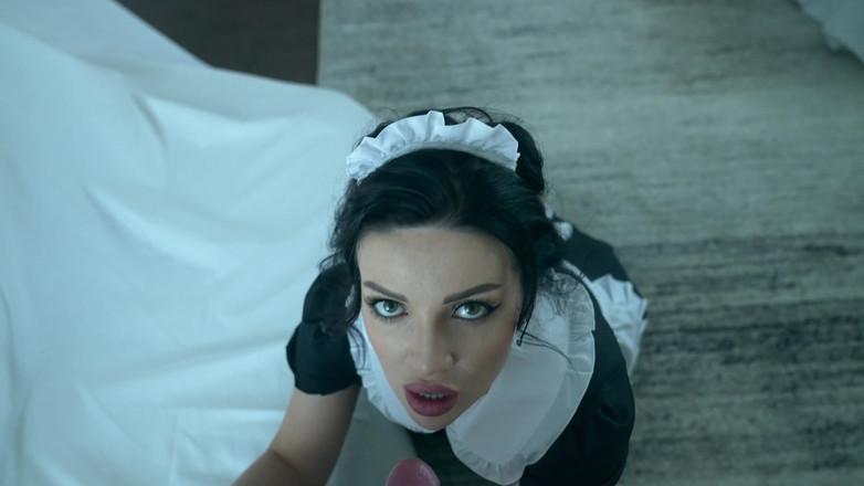 Luna Roulette: Porn horror: hantu pembantu