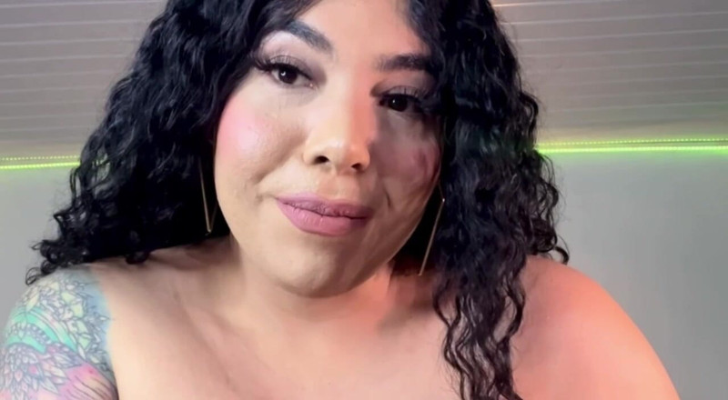 Jessie Ross: Close-up of My Ass and Armpits, Big Cum!