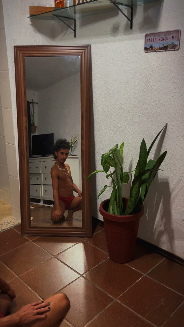 The Vicious Gabe: Showing off Naked in Front of My Friend