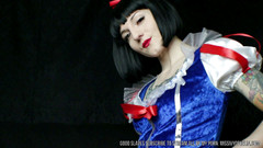 Miss Ivy Ophelia: Sněhurský jed Apple Mindfuck Control