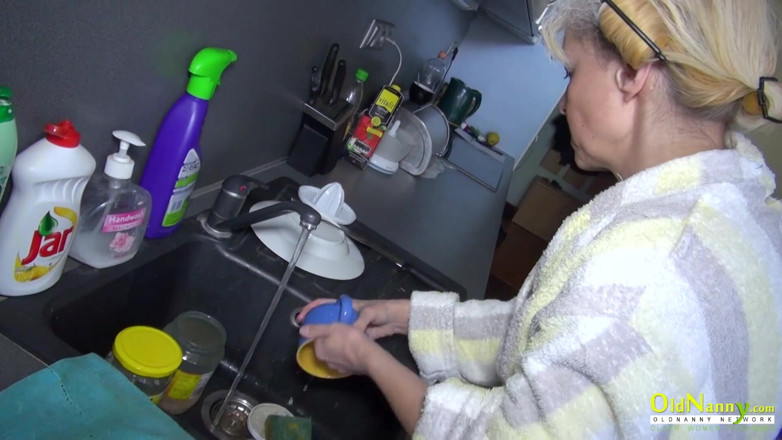 Old Nanny: Two Lesbians Cannot Wait for the Bedroom