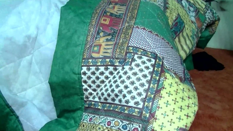 Old & Young: Mais uma vez, uma mulher tem que ficar satisfeita enquanto...