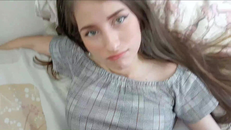 skpro_: 私の義理の妹は罠にかかり、私は彼女の猫に射精するまで彼女を激しくファックする機会を取ります