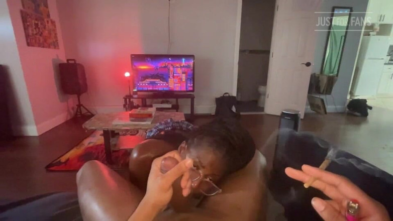 Lauryndrill: Adorando sua carne e pés