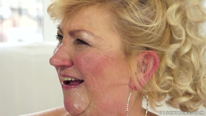 BBW Zone: Junger schwanz für oma-muschi