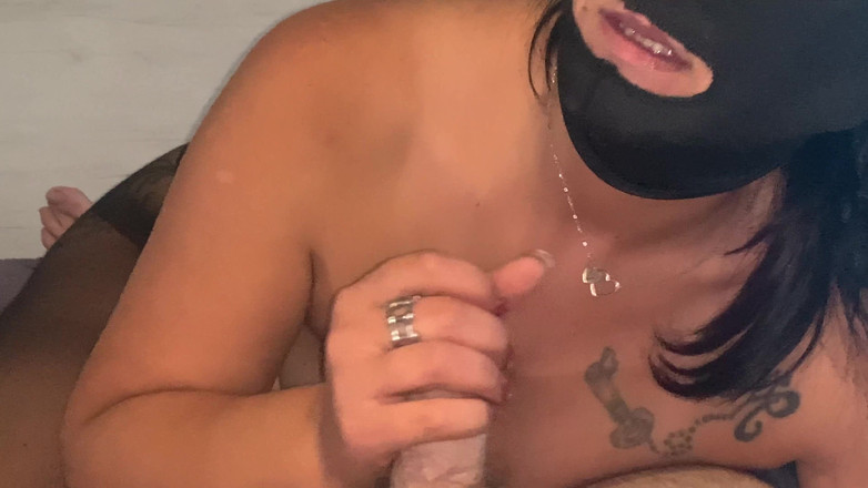 CoppiaCollant: POV: Una Collega Puttana in Collant Mi Fa Sborrare