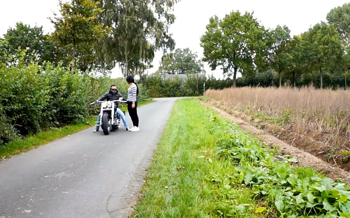 Cheating Cumsluts: Người đi xe máy fucked người lạ chết tiệt đĩ lồn!