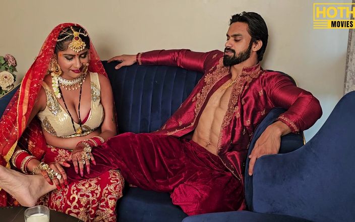 Hothit Movies: Mast desi Hintli çift yeni evli balayı seksi! Hint pornosu!