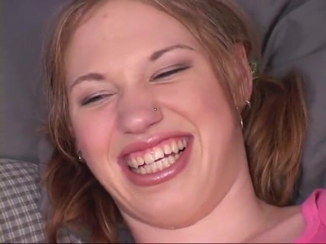 I kissed a girl and I liked it: Hot teen exploring each other