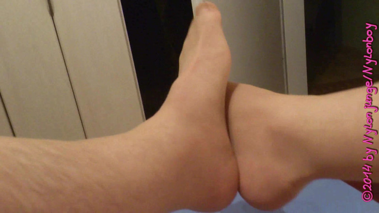 Carmen_Nylonjunge: Nylon, piedi, sperma su una fica matura