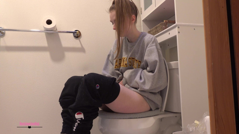 Destination Kat: Pinkeln in meine toilette