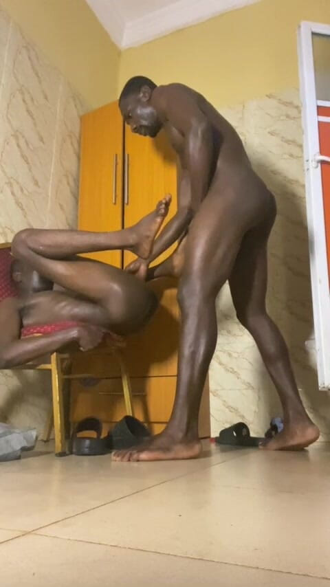 Thelittle_brown: Marrón con Zaddy gran polla