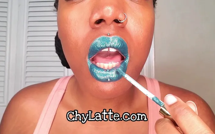 Chy latte xxx: Lipstick teal aqua application