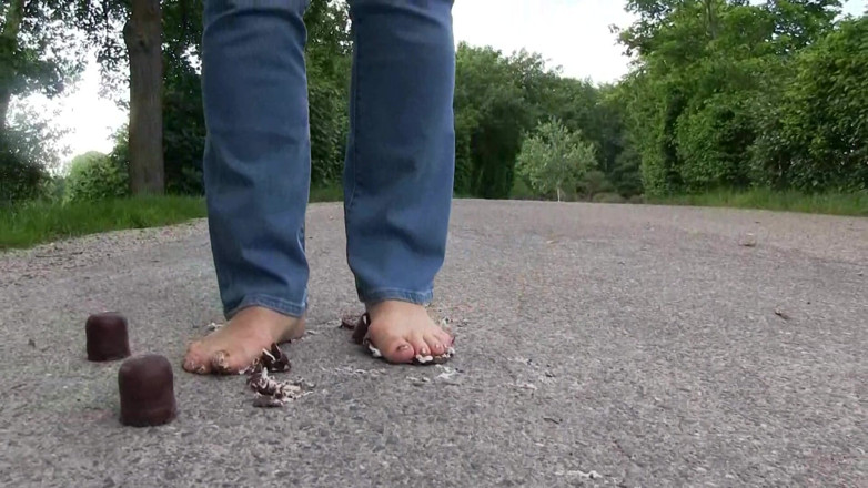 Popp Sylvie: Barefoot crushing