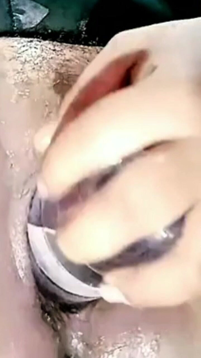 Novita_gemoy: 병으로 보지를 재생