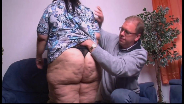 MMV films - The Original: Gli uomini depravati invadono la figa troia di una ninfomane...