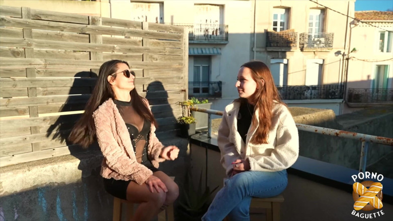Porno Baguette: Emma, bionda splendida con grandi tette naturali, scopa per la...