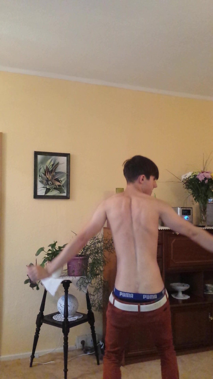 Christian Kopera: 나는 을 벗는다