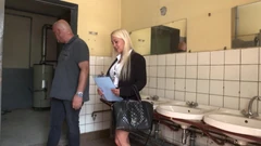 Kongkek bertiga dengan remaja memukul dan MILF