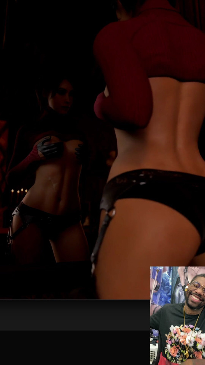 Good news media: Ada在镜子前检查她娇小的亚洲奶子