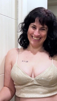 Massage and Cock for a Sexy MILF. Emmita Smile Fucking in Pepeporn