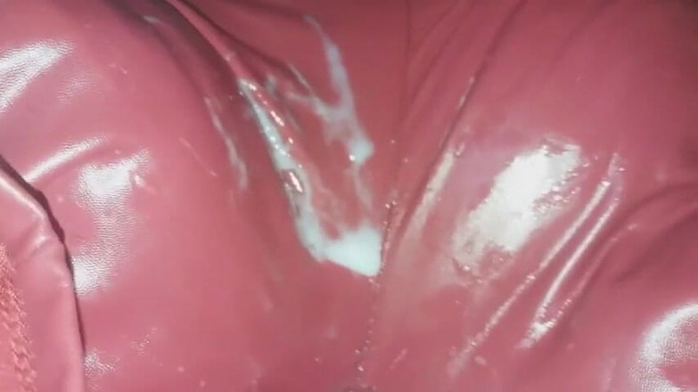 Naxy: Sexy red pants fucking