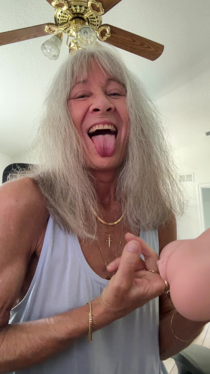 Leilani Lei: 周五愉快！