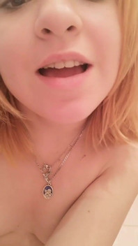 Masturbace s orgasmem ve sprše