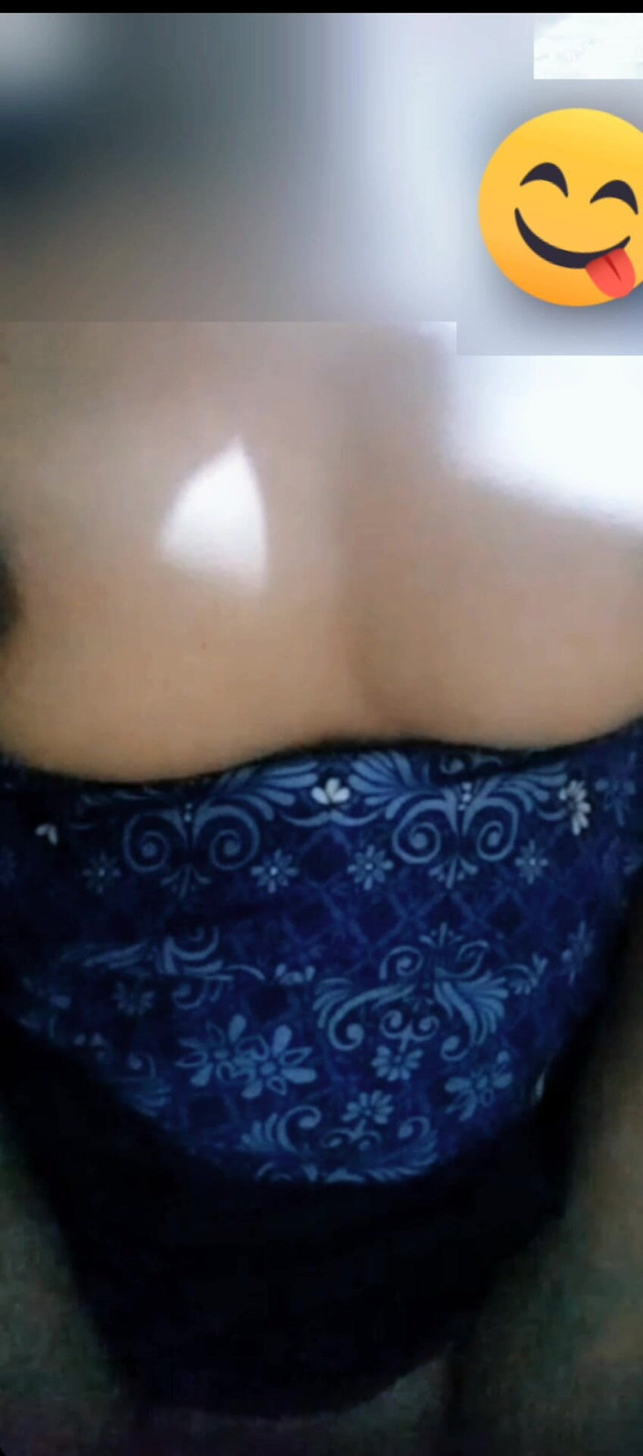 Astriana88: Video hovor s učitelem, který ukazuje přirozeně velká prsa