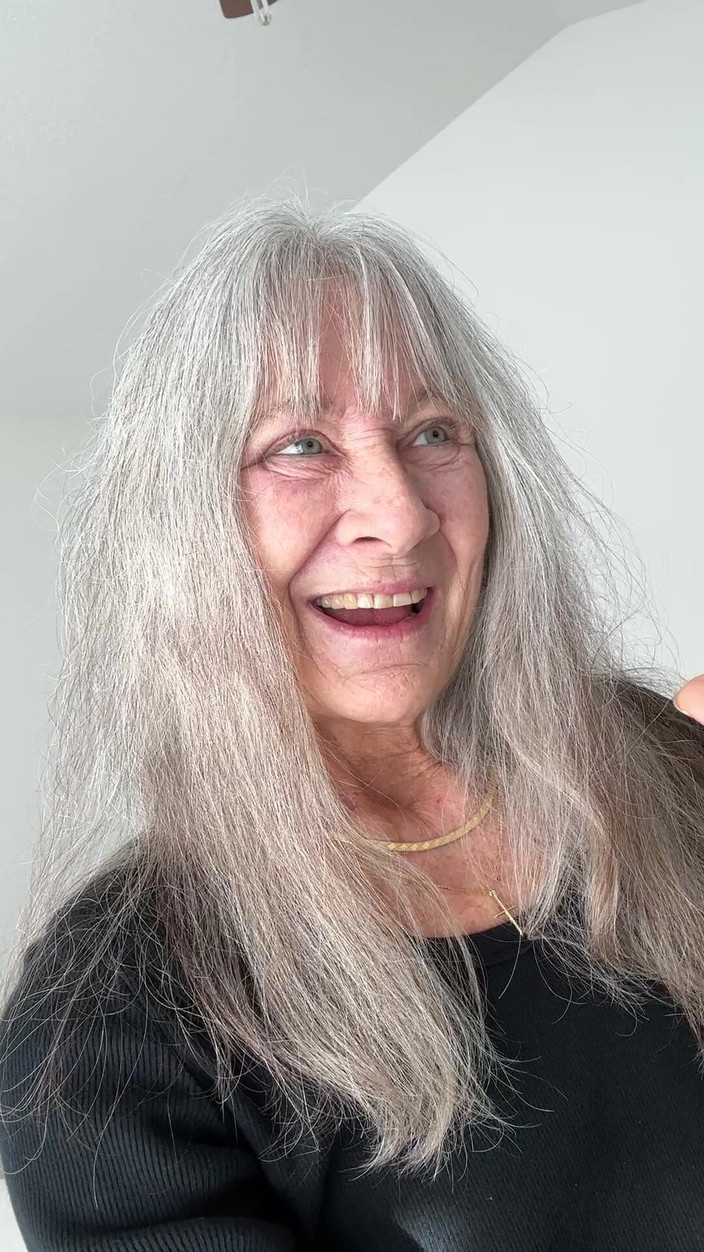 Leilani Lei: Bonjour