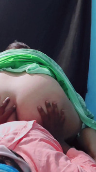 4K entregador de gás e tia solitária romance e sexo secretamente em casa