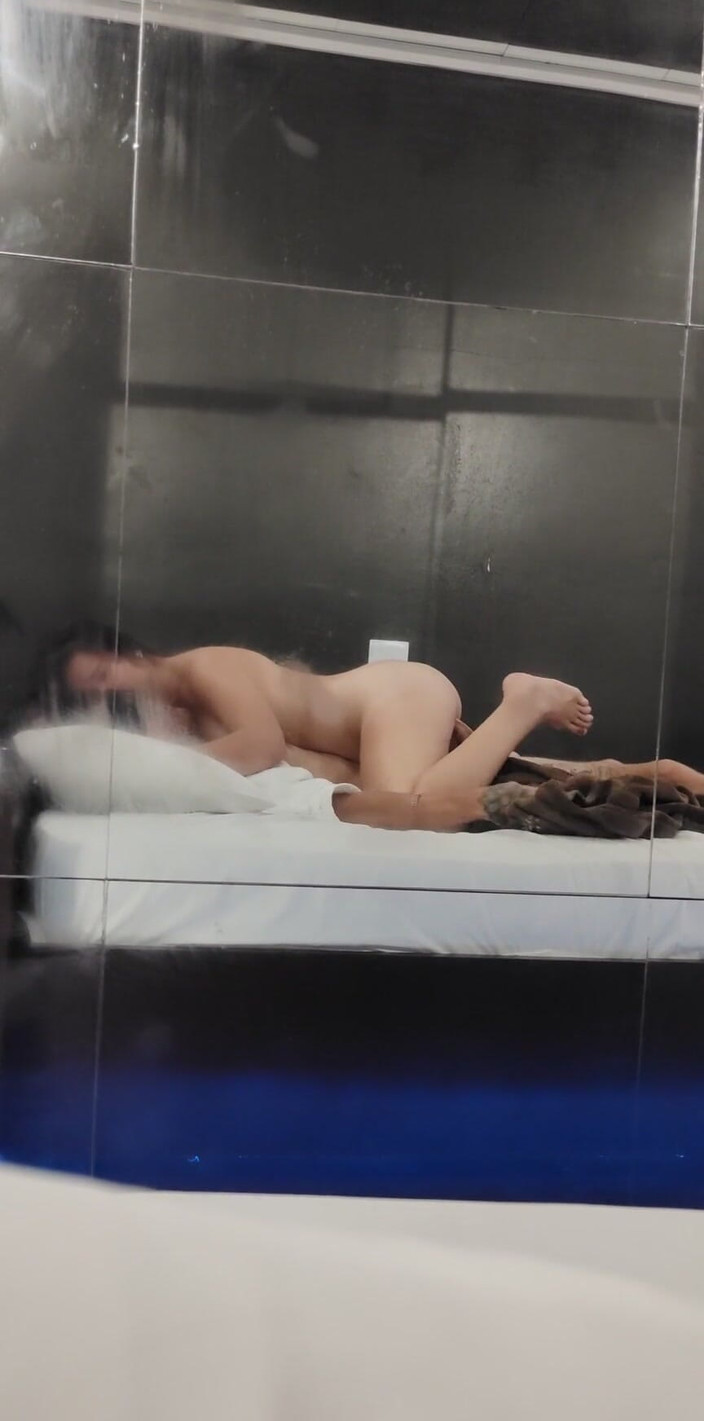 Debora Mendes: Z tego powodu celem jest lustro obok łóżka