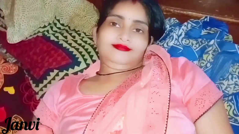 Village studio: Indyjska gorąca dziewczyna i jej chłopak cieszą się seksem za...