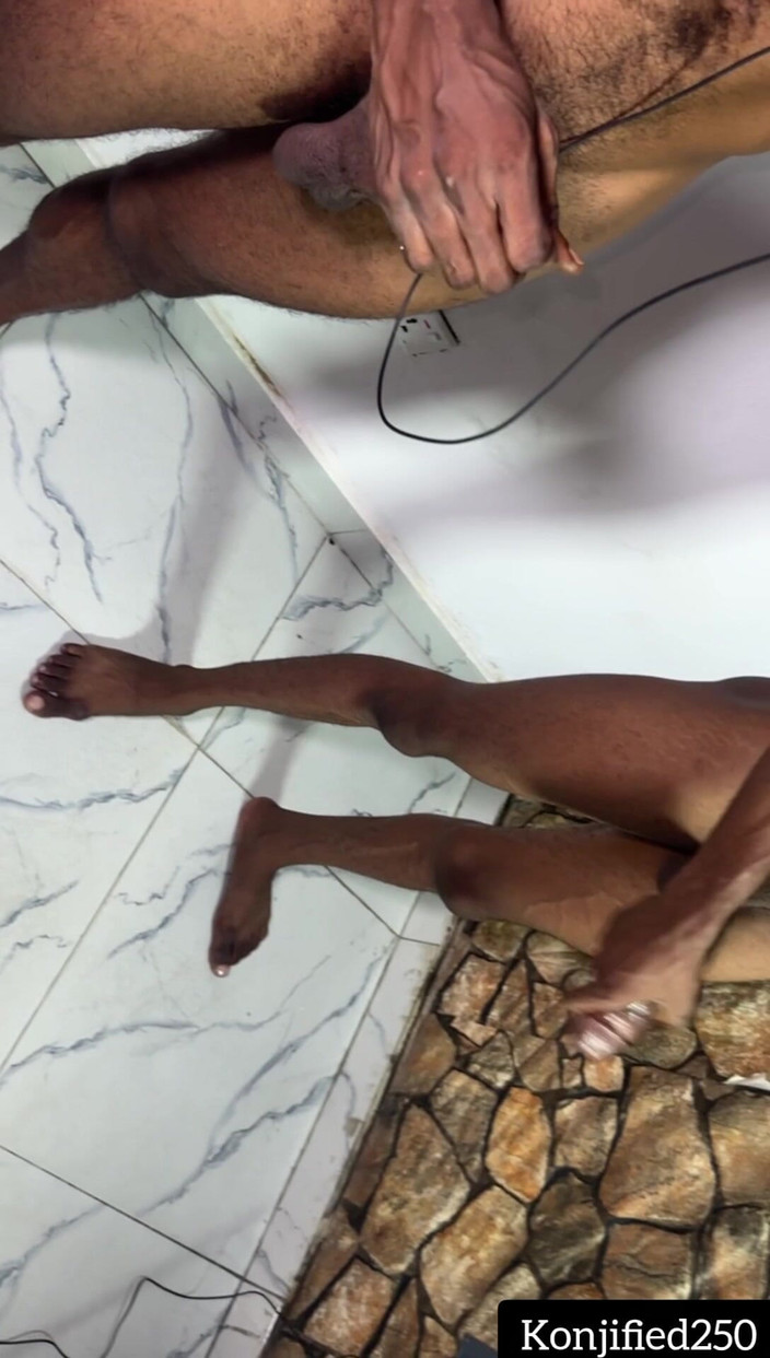 Konjified250: Masturbacja z moim napalonym kumplem