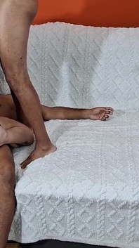 Dua lelaki merangkap mandi dalam tatu