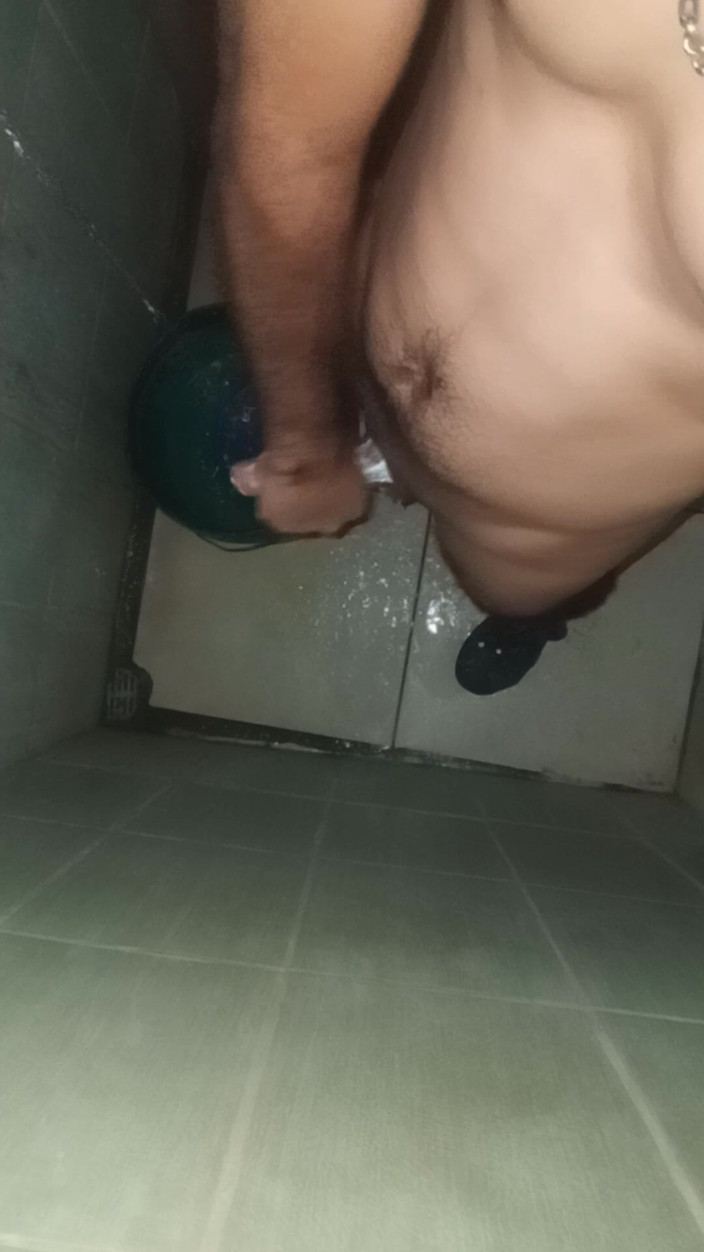 Cute boy jerks off: Jerk Boy Roasts His Handjobs More Than Three Times a...