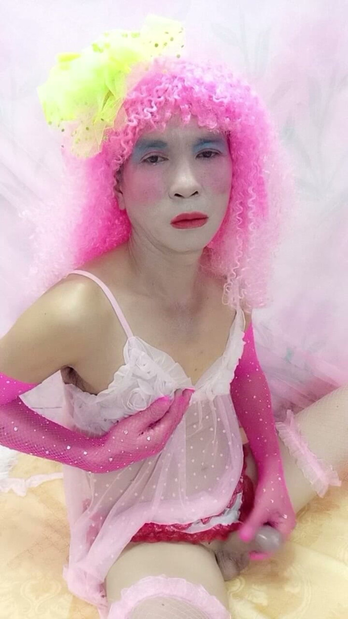 nguyen dang thien tri: Oanh Le Transgender draagt sexy kleren selfiebekers Tinh