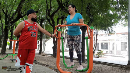 markus: Najděte moji děvku sousedku v parku a ona mě zve,...