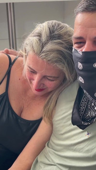 У неї була одна умова для сексу з друзями свого чоловіка-рогоносця: вона могла займатися з ним лише анальним сексом