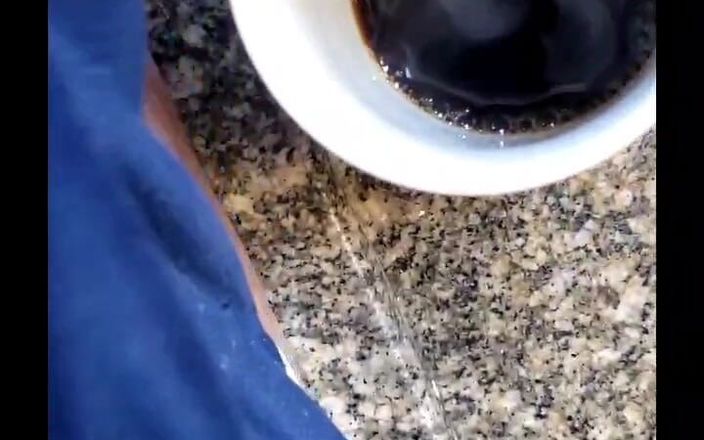 Alpha Beto: Goon i wyślij moje wskazówki dla dużego kutasa z kawą