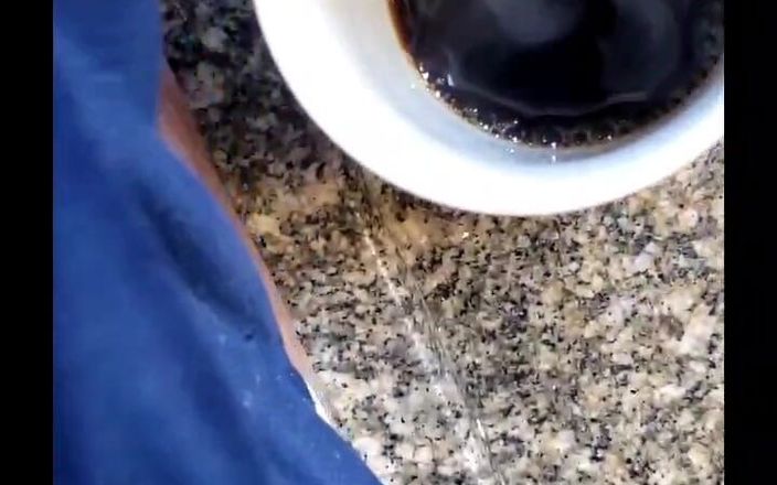 BBIG: Goon och skicka mina tips för stor kuk med kaffe