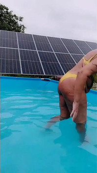 Unterhaltung nach dem Pool zu Hause