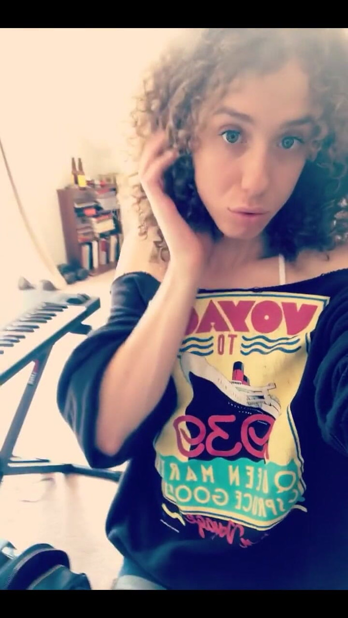 Tia Tizzianni Productions: Ik hoop dat iedereen een mooie dag heeft