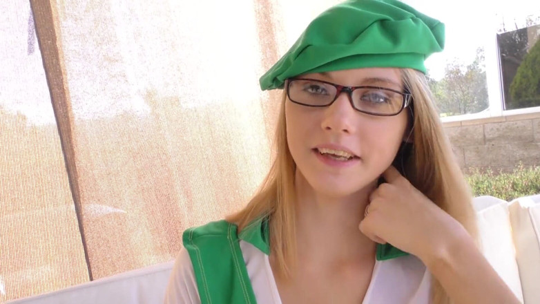 Perv Milfs n Teens: Hannah hays si cewek nakal dengan pakaian pramuka yang imut...