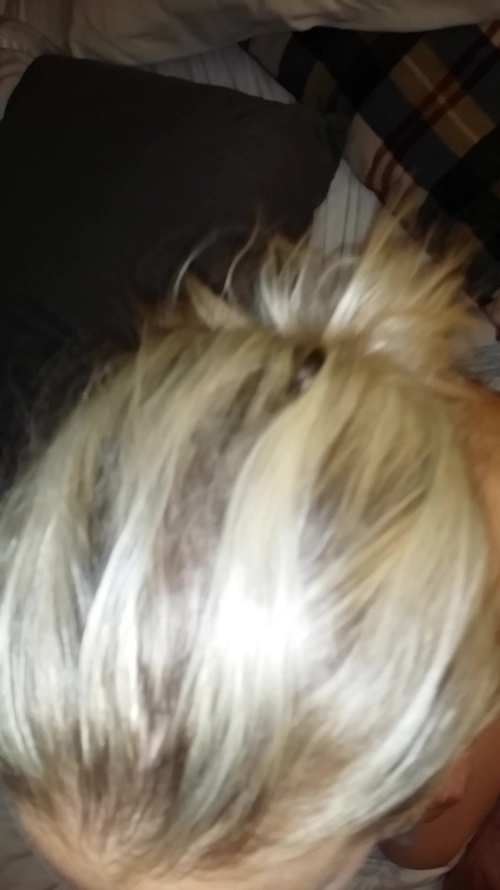 American Blonde Wife: Prawdziwa domowa żona mormona fisting sama z twarzy