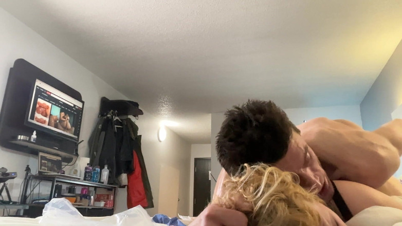 Alpha stud 4 u: Трахни ее в рот, чем перевернуй ее и возьми раком