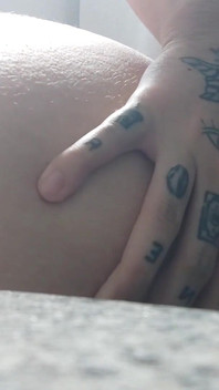 Memek tante seksi ini dientot habis-habisan sama kontol besar